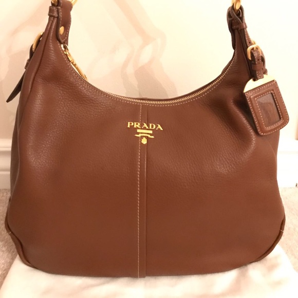 💯 Authentic Prada Leather Handbag - Picture 2 of 6